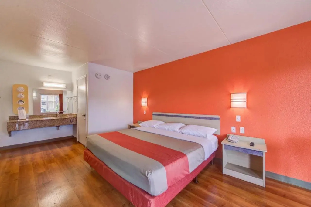 Motel 6-Norfolk, VA