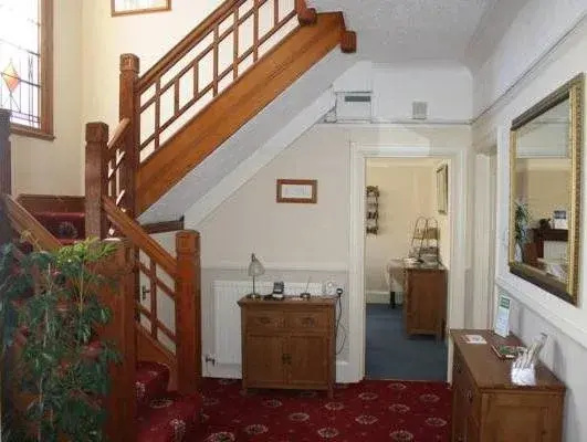 Cleave Court Guest House