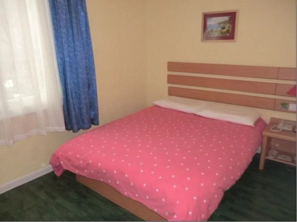 Home Inn (Hangzhou Hefang Street Drum Tower)