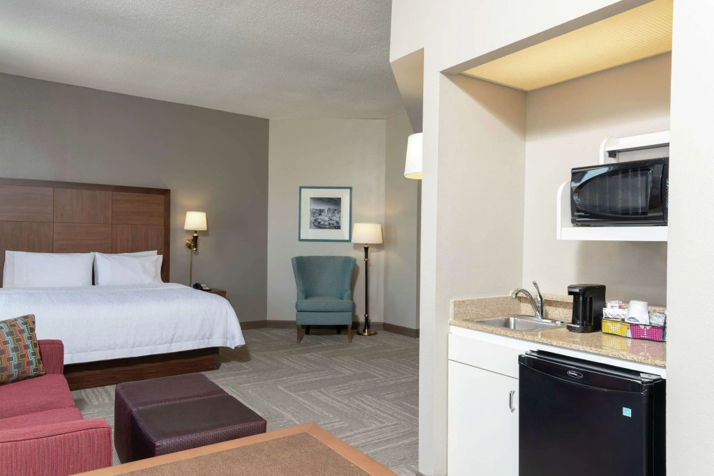 Hampton Inn Indianapolis Downtown Across from Circle Centre