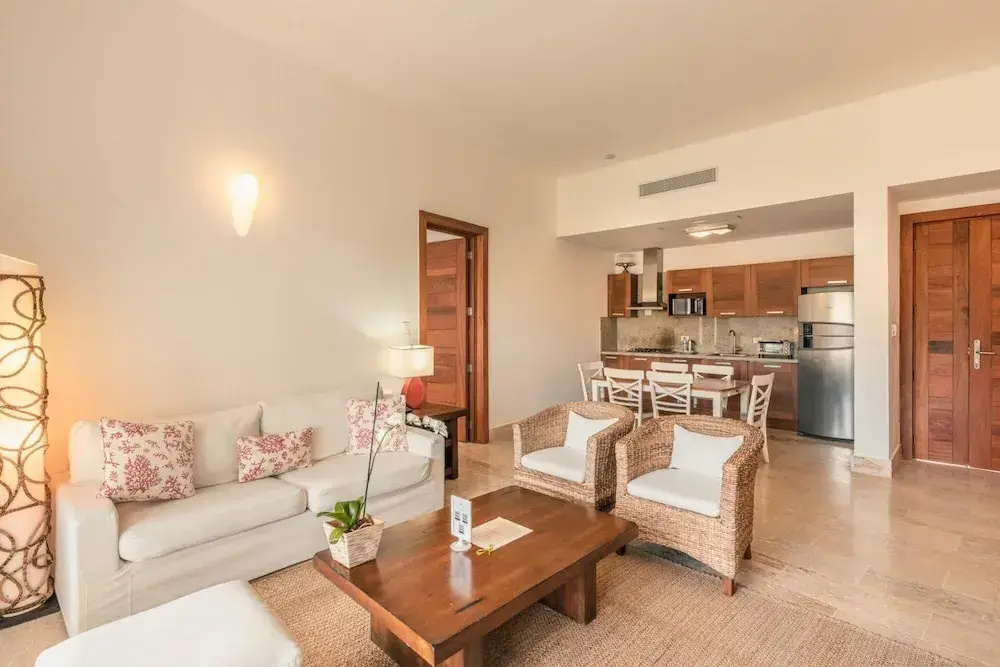 Balcony With Views 5 Guests 2 BR Sublime