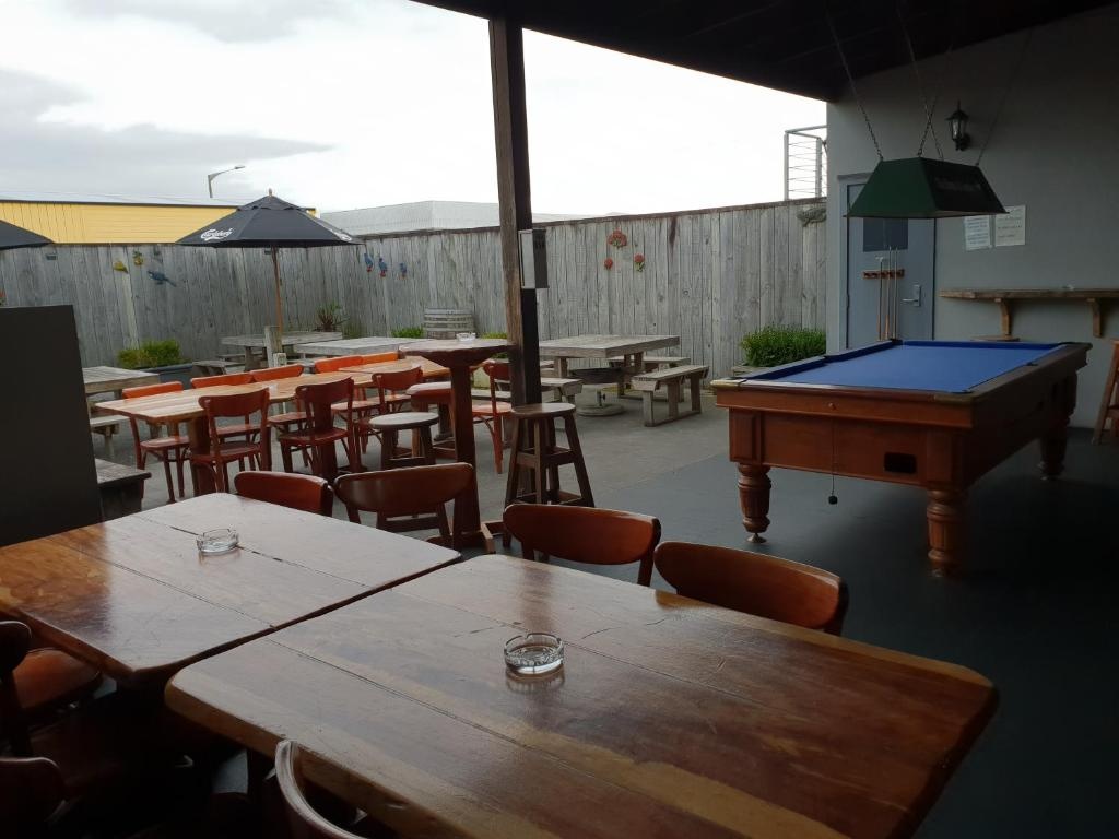 Horse and Jockey Inn