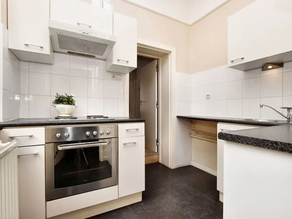 Beautiful, Authentic Group House With Modern Amenities in Mondain Spa