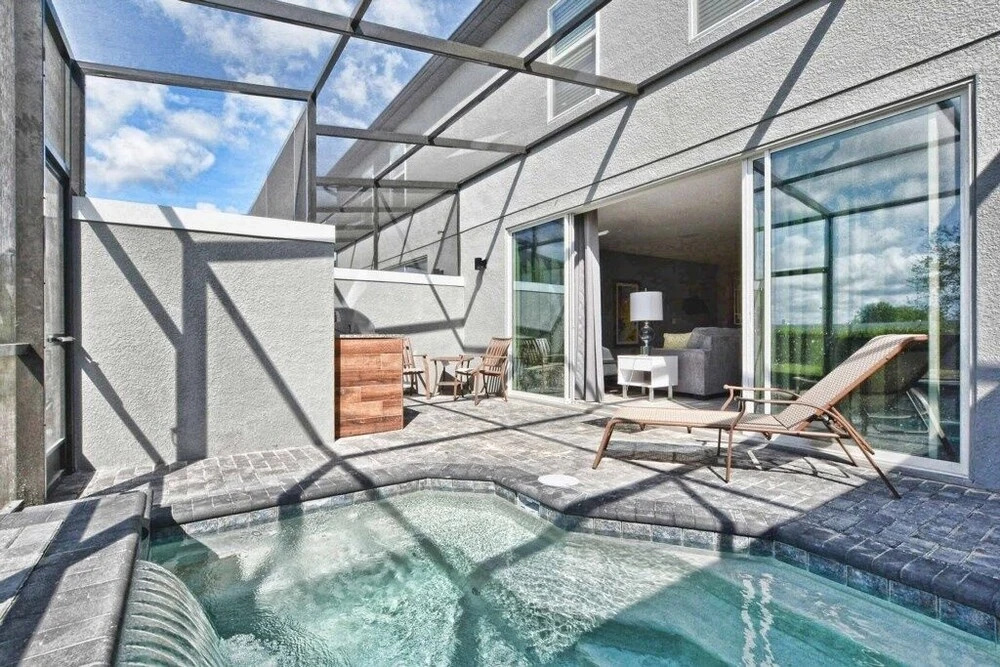 Lereve - 4 Bedrooms w Splashpool -1206lrr 4 Townhouse by Redawning