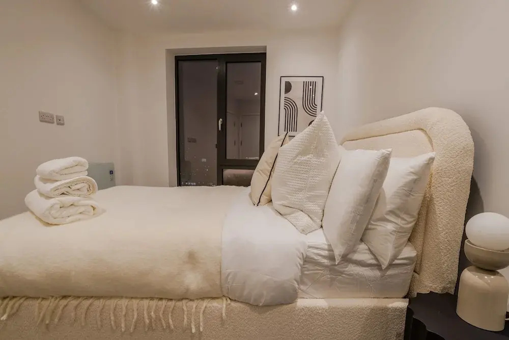 Bianco Suite 2BR With City Views