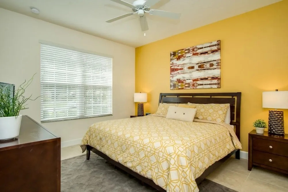 Stunning Modern Solterra 5 Bedroom/4 Bathroom Home