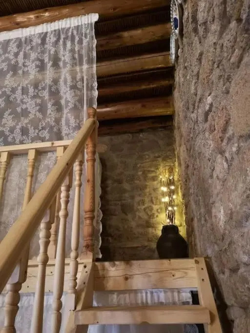 M&M STONE-Village House-Family-Vintage