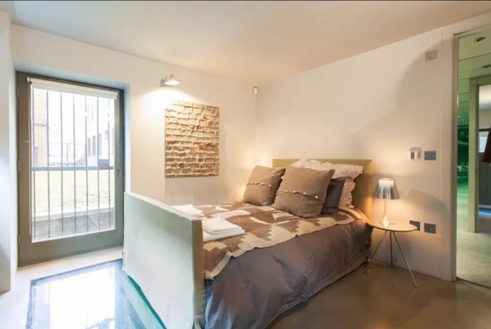Luxury penthouse on Old Street