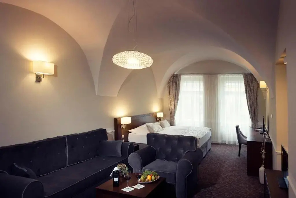 Hotel Ambassador