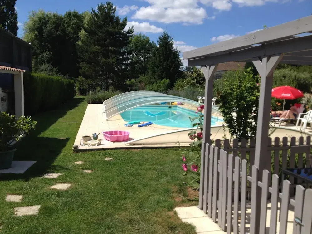 Studio in Saint-jean-d'angély, With Private Pool, Enclosed Garden and