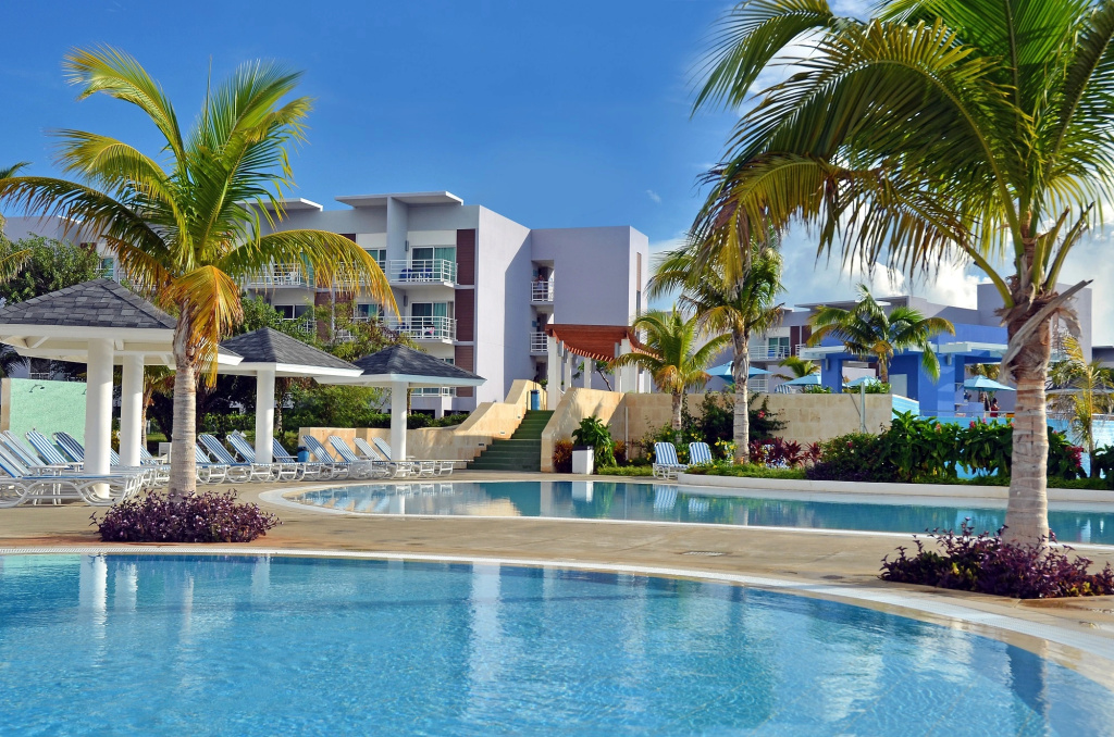 Grand Aston Cayo Las Brujas Beach Resort & Spa