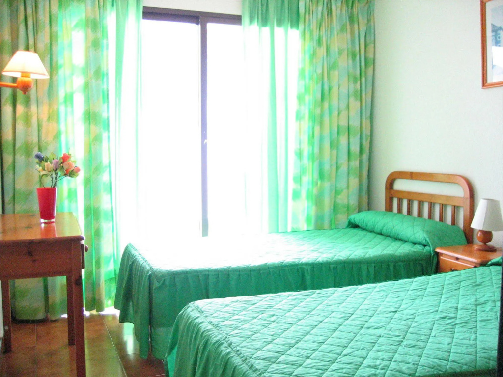 Laguna Apartments