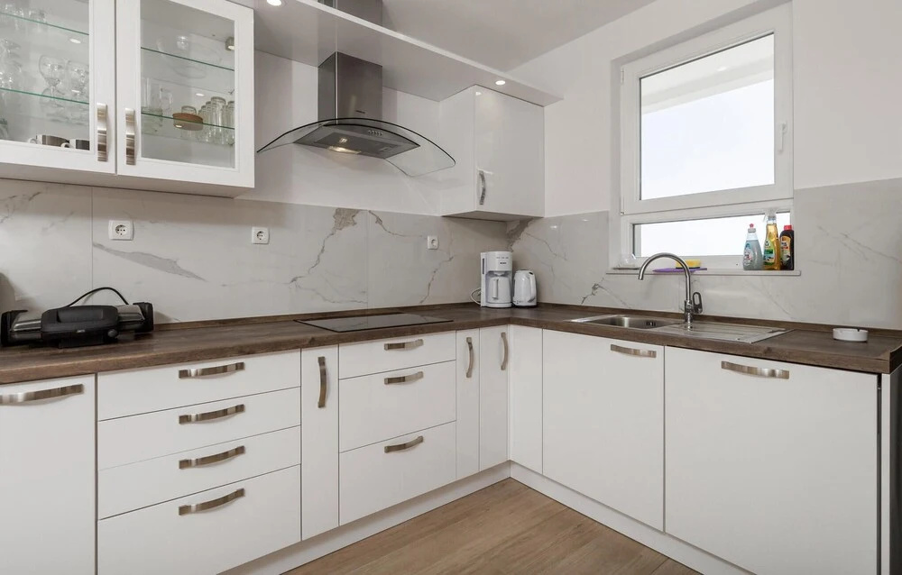 3 Bedroom Lovely Home In Banjol