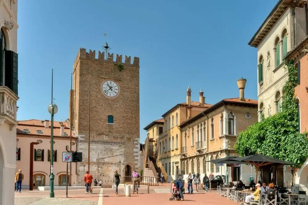 Sophisticated Apartment in Venice near Hostaria Vite Rossa