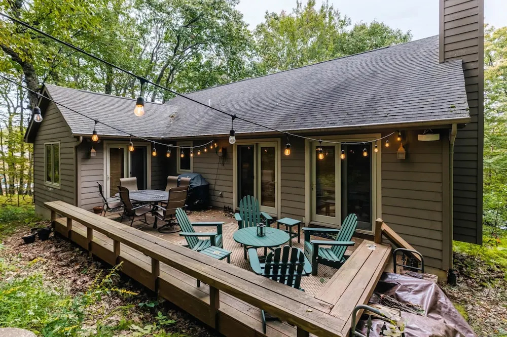 Retreat at Wintergreen Pool Access Grill