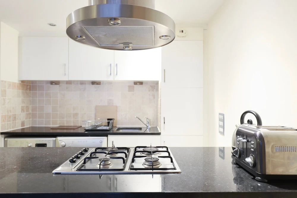 Modern 2 Bedroom Apartment