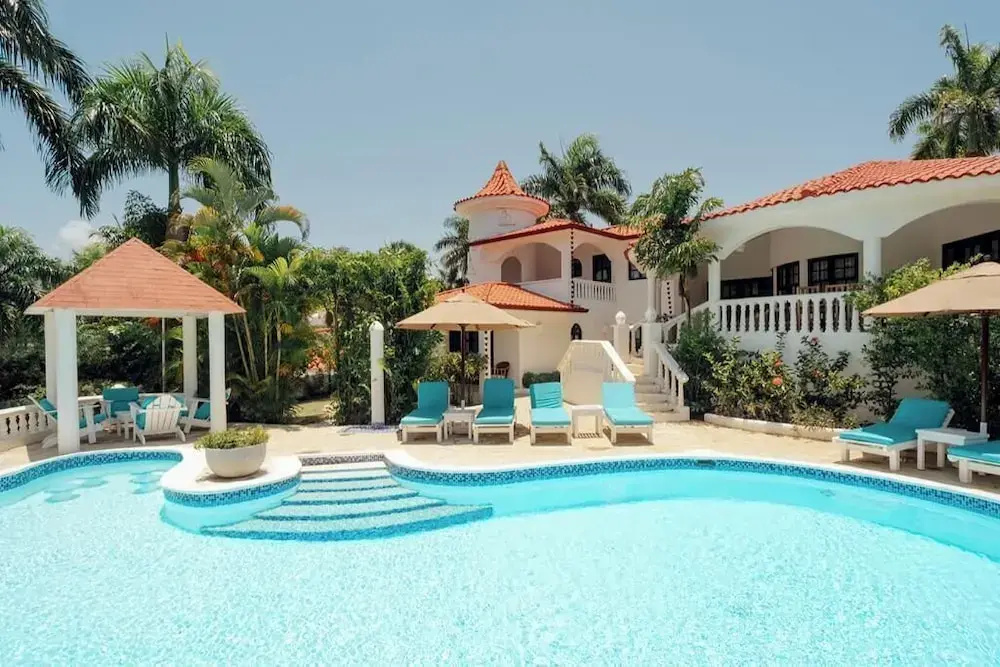 Crown Villas at Lifestyle — Villas Only | Mandatory All-Inclusive Paid at Resort