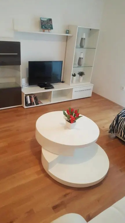 Apartment Toni