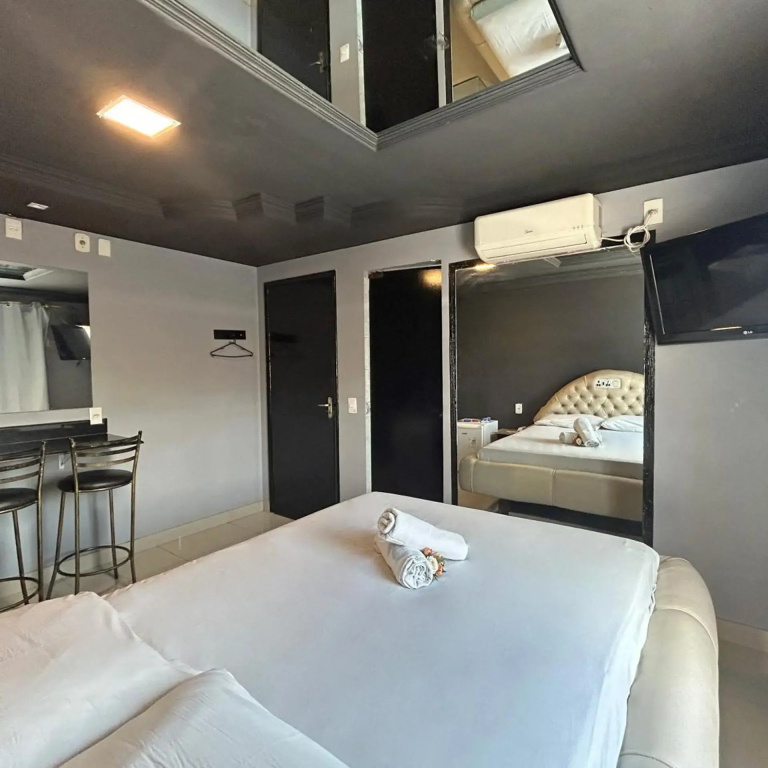 Lamour Hotel