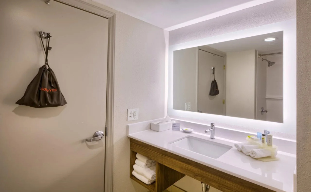 Holiday Inn Express Hotel & Suites Wake Forest - Raleigh North by IHG