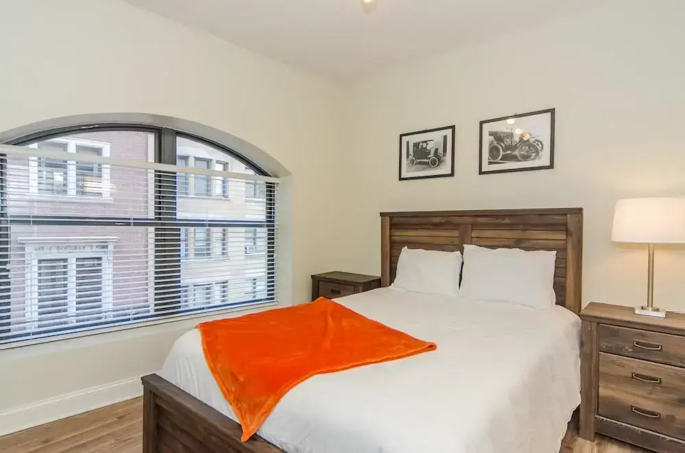 BOS002 2 Bedroom Apartment By Senstay