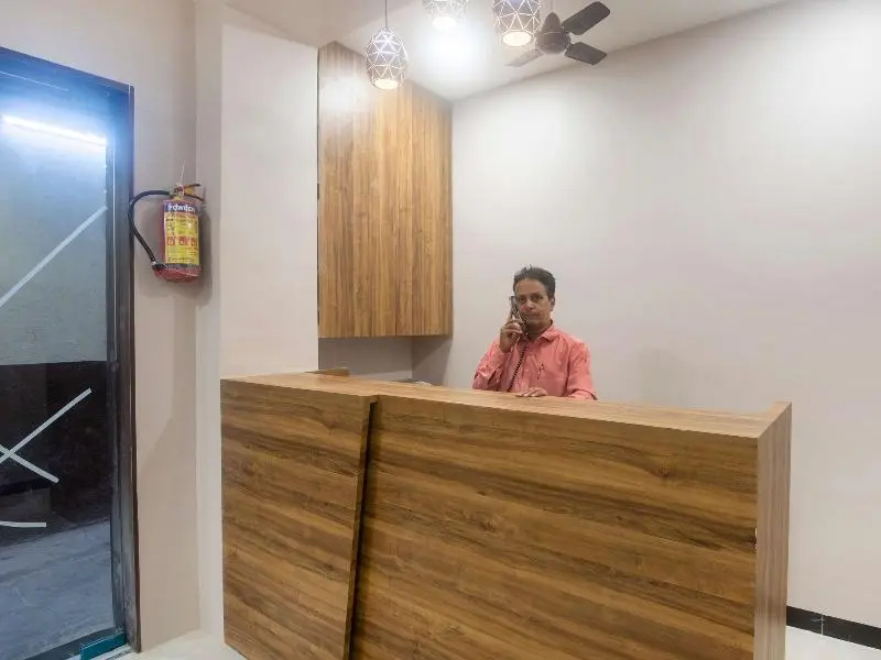 OYO 30693 Hotel Blue Executive
