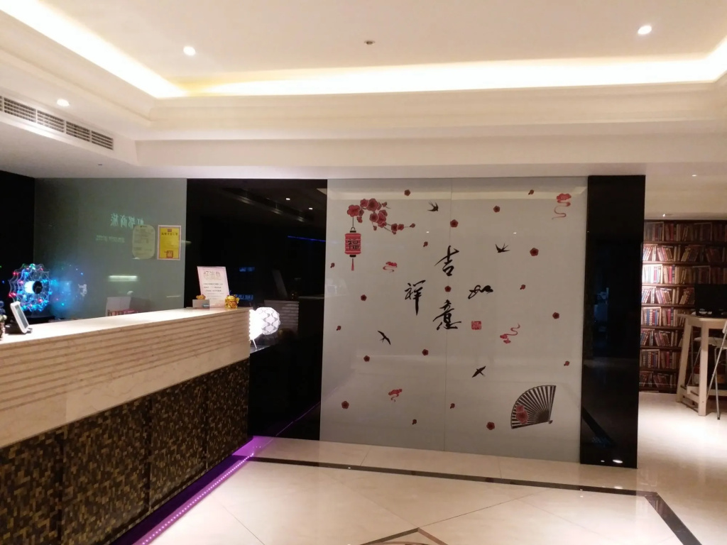Hon Dow Hotel