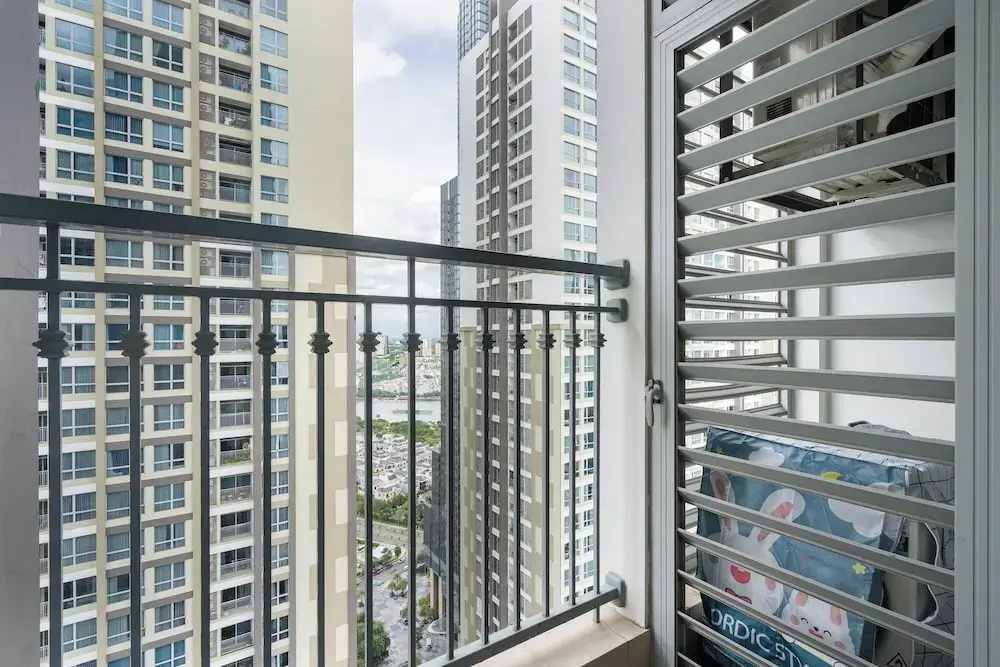 Luxury Lake and River Landmark 81 & Vinhomes