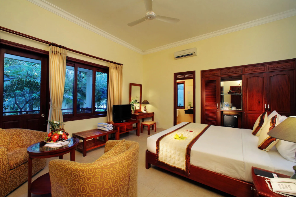 Golden Coast Resort & Spa