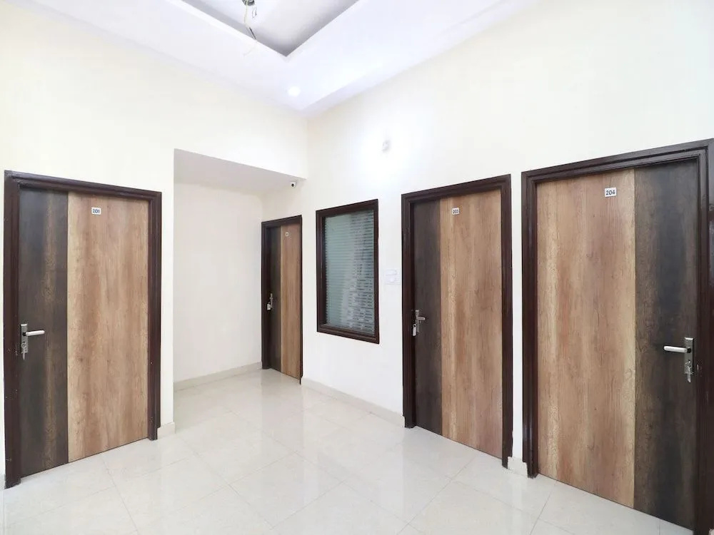 OYO 16494 Dhunna Guest House