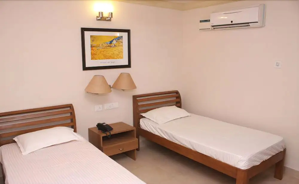 Gemini Inn