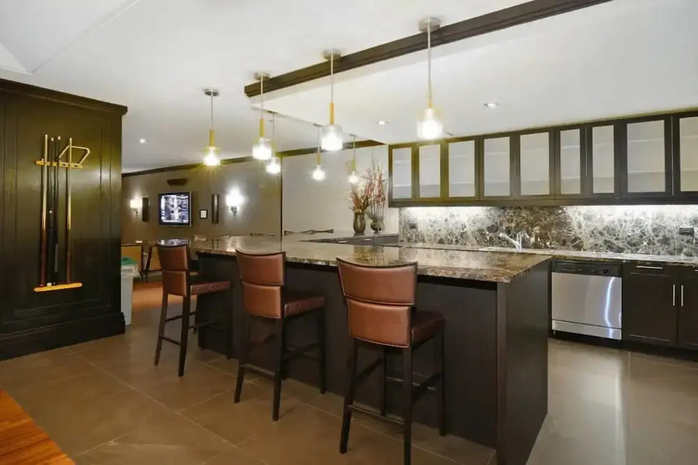 Global Luxury Suites at Hanover Square