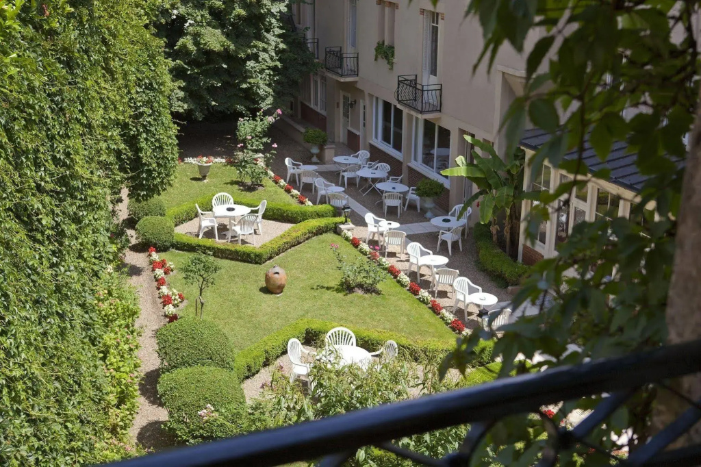 Logis Grand Hotel Montespan-Talleyrand