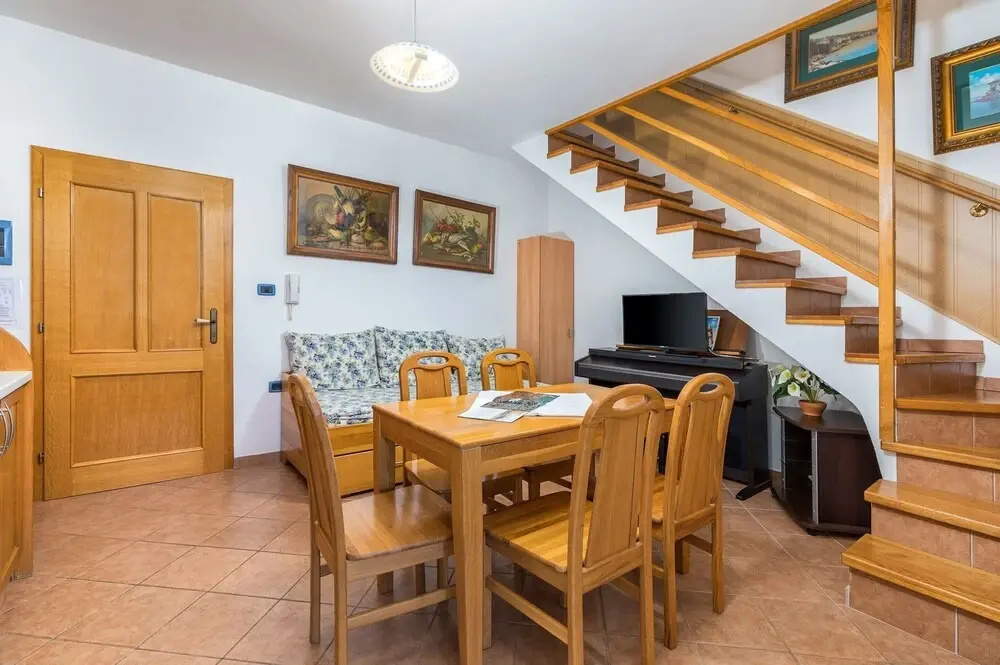 Apartment in Cres Near Old Town & Beach