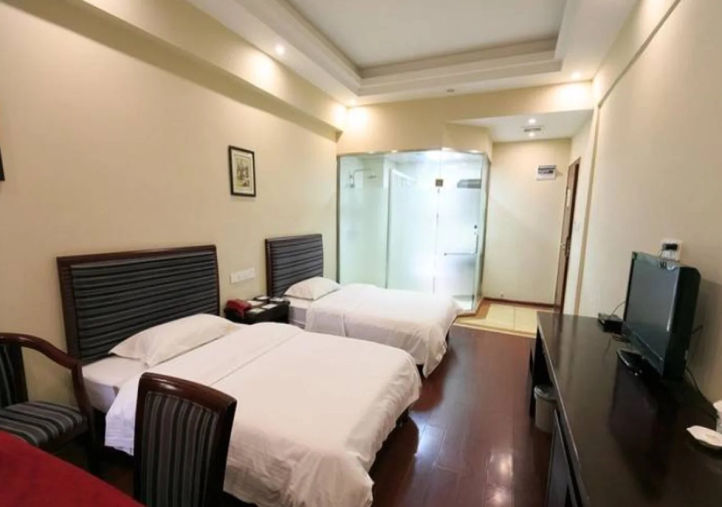 GreenTree Inn Guangxi Liuzhou Railway Station Hongguang Road Express Hotel