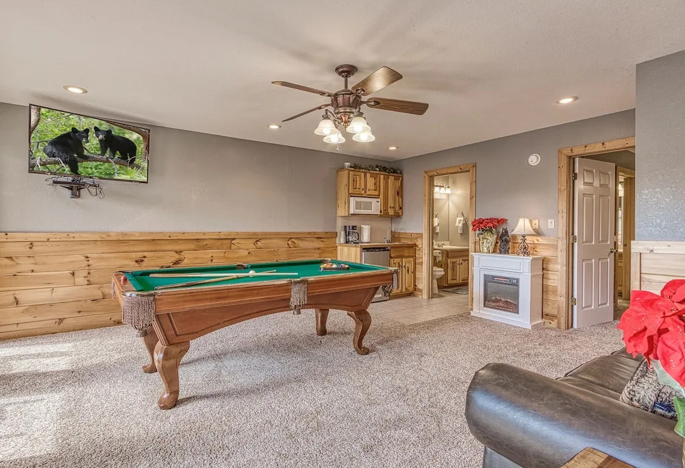 Smoky Mountain Dreamin 2 Bedroom Cabin
