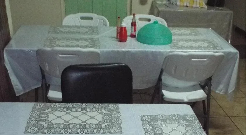 Tropical Court Inn