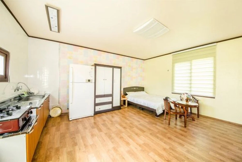 Jeju Happy Cabin Pension