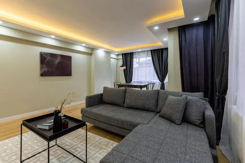 Modern and Well Designed Apartment Near Public Transportation in Maltepe
