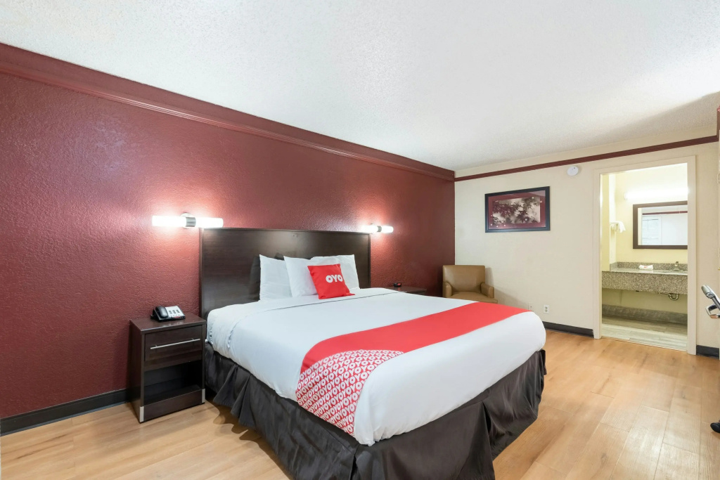 OYO Hotel Tulsa N Sheridan Rd & Airport