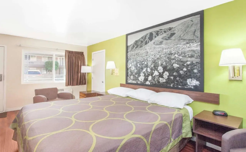 Super 8 by Wyndham Los Angeles/Alhambra