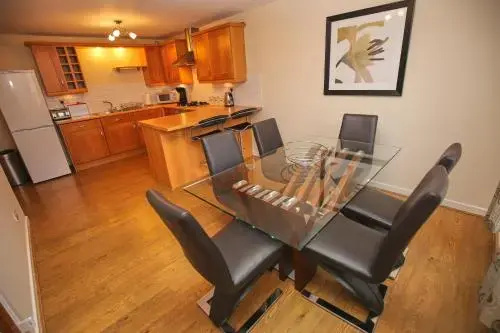 Edinburgh Pearl Apartments - Haymarket Residence