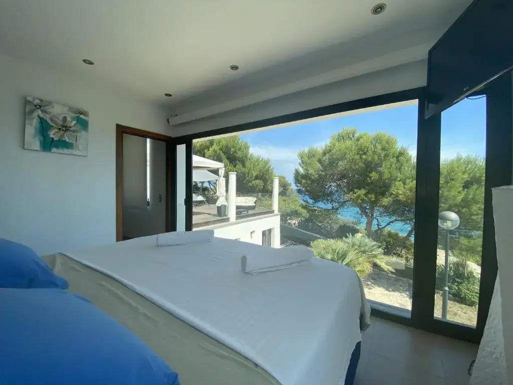 TarracoHomes, TH52 Villa Lighthouse con Piscina Privada, Terraza, y Vistas al Mar