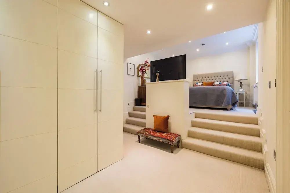 Paddington 7-bed 13-guest Massive House W/patio