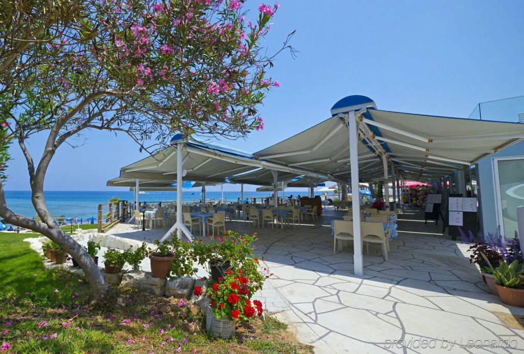 MyroAndrou Beach Hotel Apartments