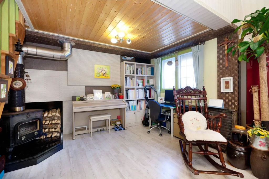LUCERE - Binny's Guesthouse 'B' type