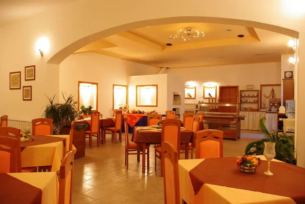 Hotel Holiday