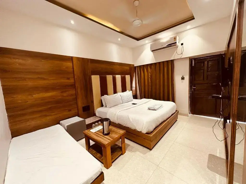 Hotel Golden Veena