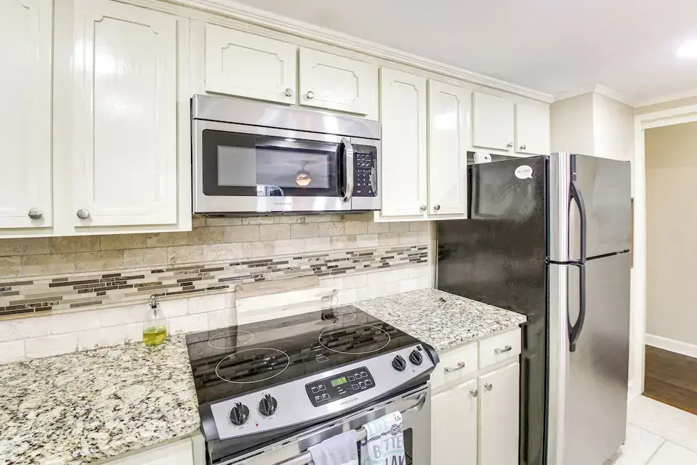 4 Mi to Hot Springs Nat'l Park: Arkansas Condo