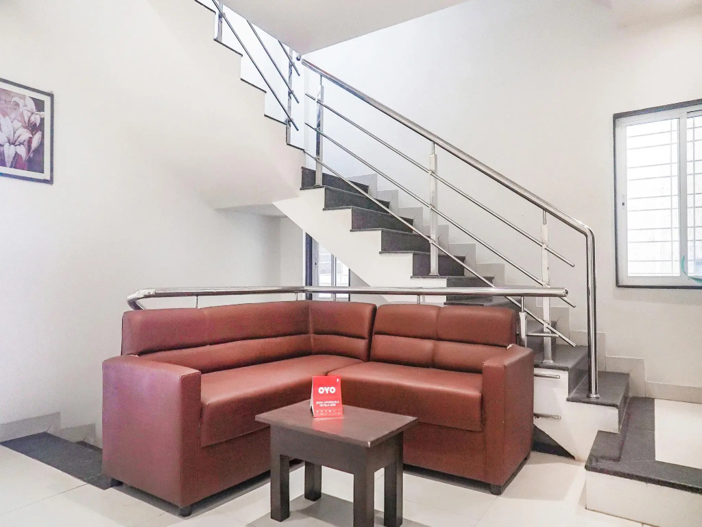 OYO 15741 Z Inn